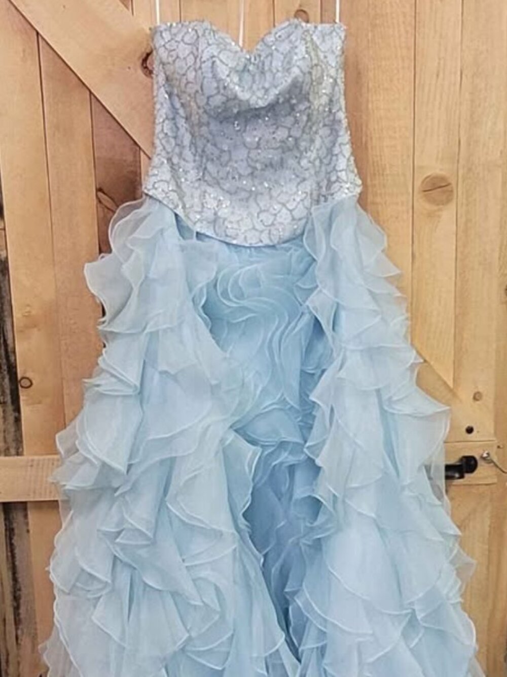 Gorgeous Ruffled Dress ~ Size 8
